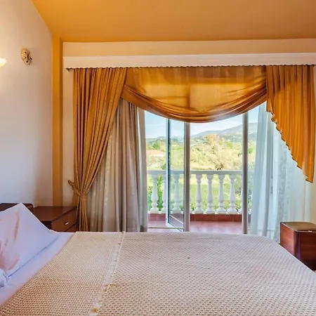 Seaside Oasis - Luxurious With Private Pool *