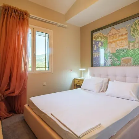 Seaside Oasis - Luxurious With Private Pool