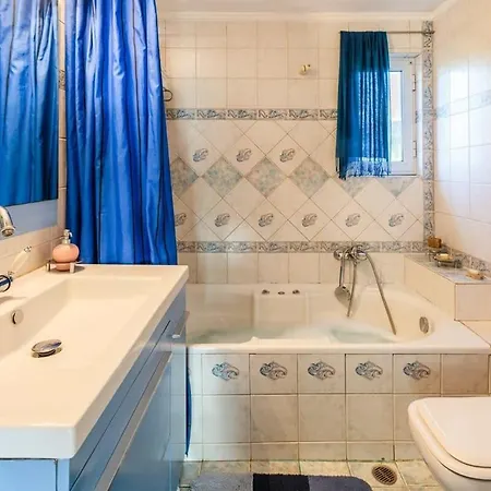 Seaside Oasis - Luxurious With Private Pool Kyparissia