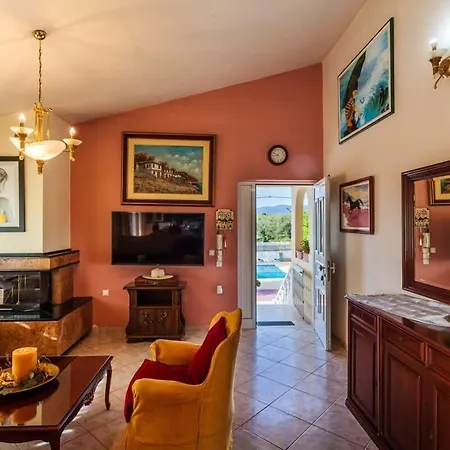 Seaside Oasis - Luxurious With Private Pool Villa Kyparissia